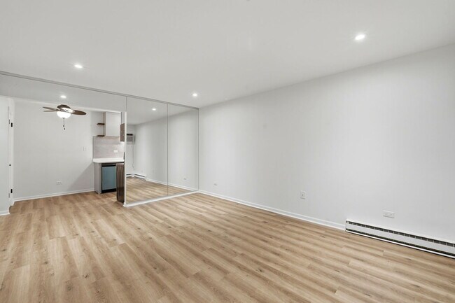 Foto del edificio - 850 E Old Willow Rd