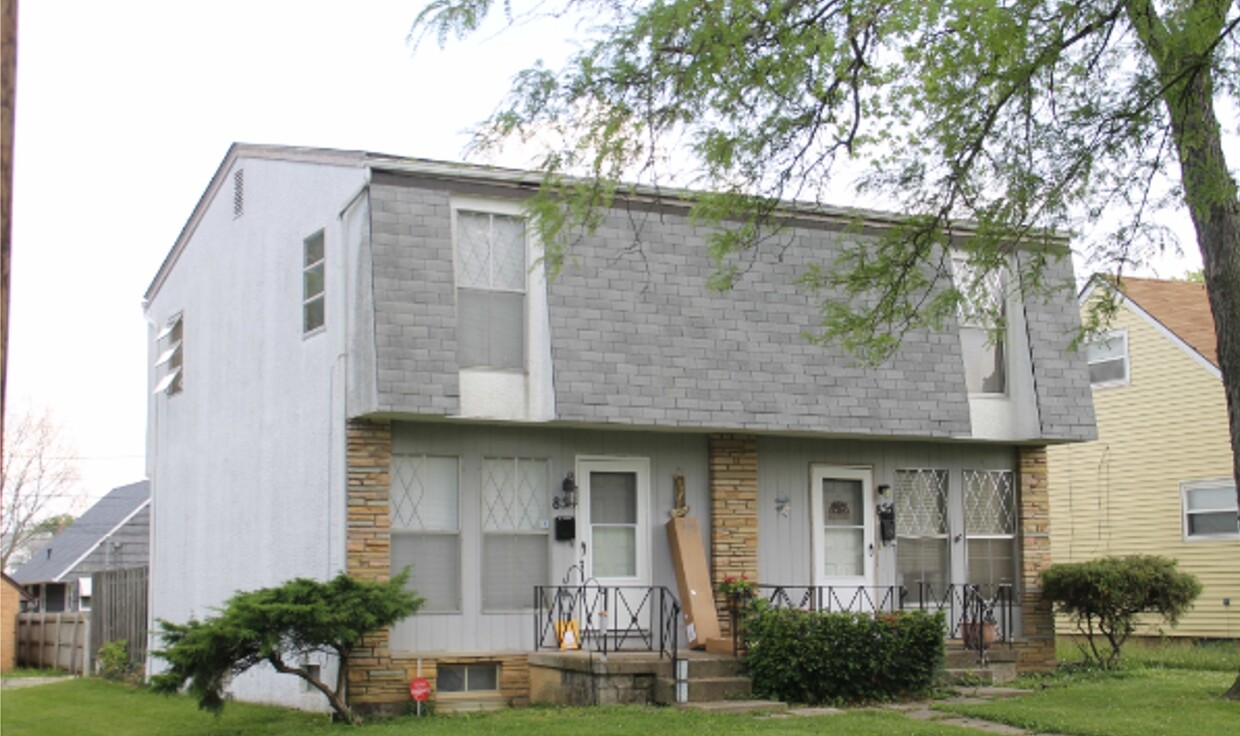 Primary Photo - 852-854 S Roys Ave