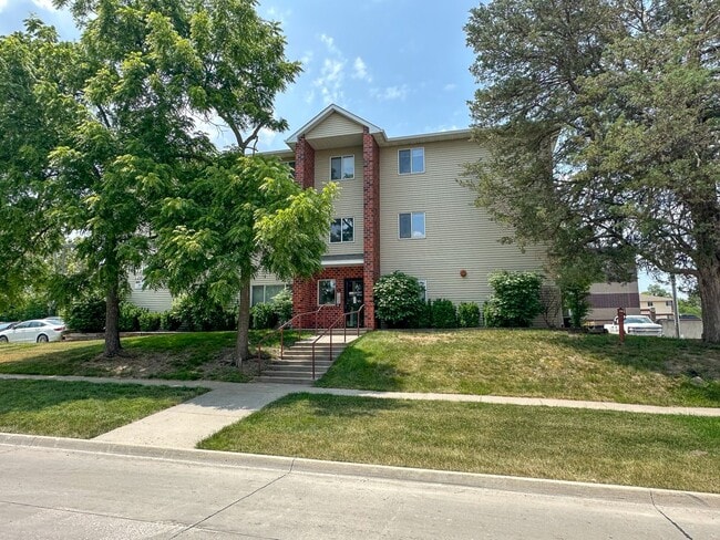 Interior Photo - 221 Sheldon Ave