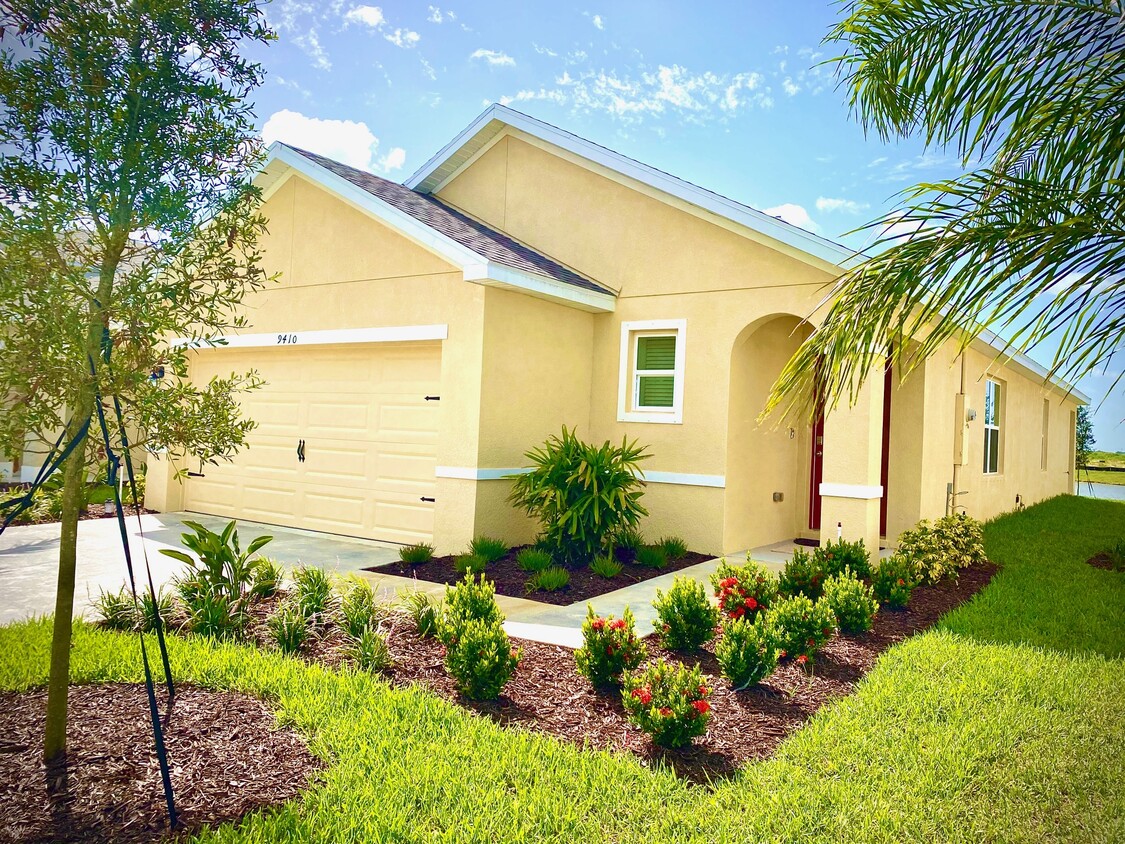 Primary Photo - 10963 SW Pacini Way