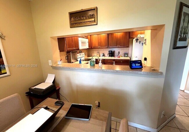 Foto del edificio - 12800 SW 7th Ct