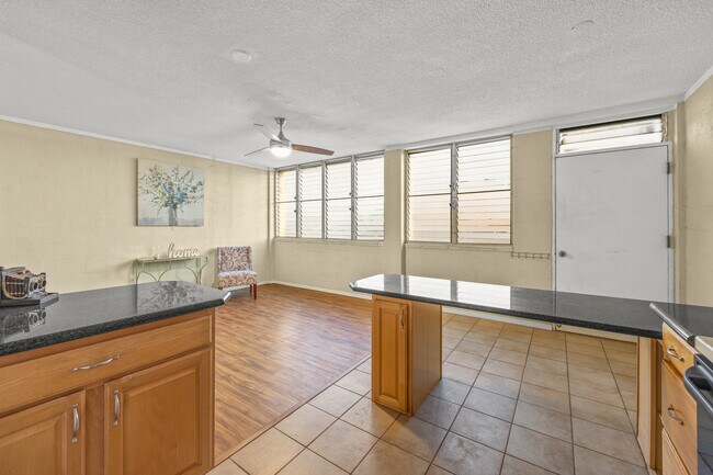 Building Photo - 94-249 Waikele Rd