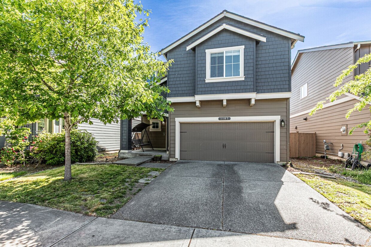 Primary Photo - Amazing 4 bedroom home in Stewart Crossing!