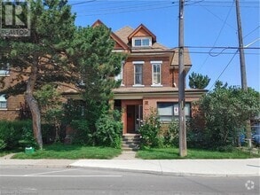 Building Photo - 15 Sherman Ave S