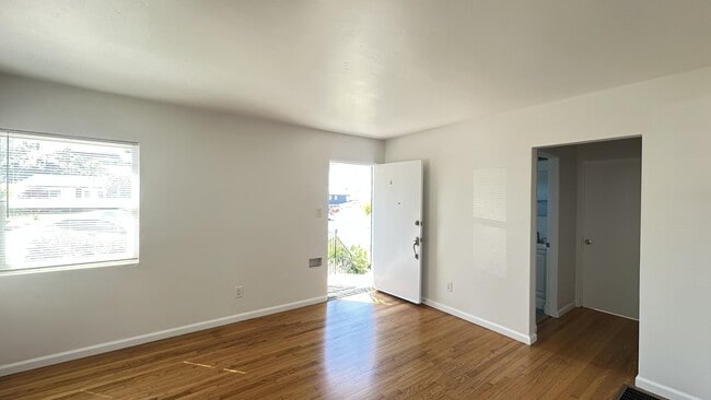 Building Photo - 4692 Newport Ave