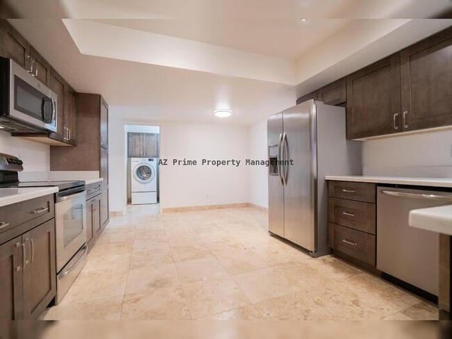 Building Photo - 1104 E Bell De Mar Dr