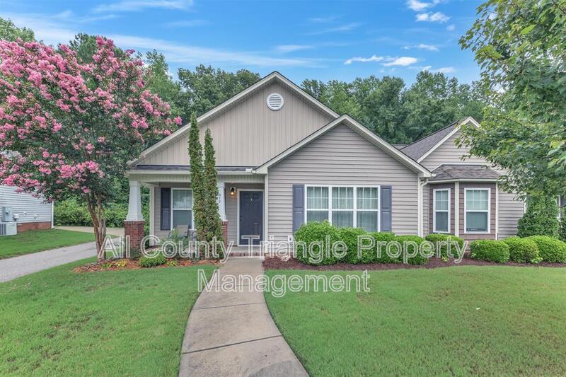 Primary Photo - 479 Winding Wood Dr