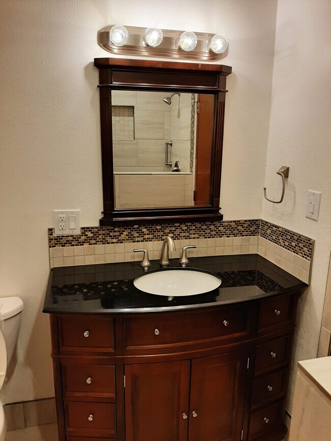 Vanity - 833 E Fairview Ln