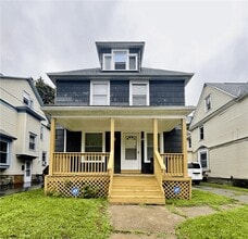 Building Photo - 46 Peck St