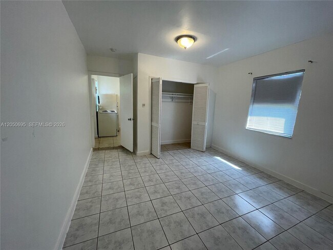Foto del edificio - 1567 NE 110th Terrace