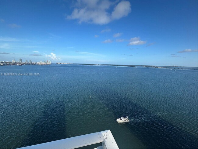 Foto del edificio - 770 Claughton Island Dr