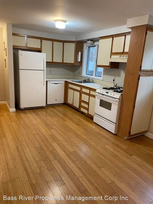 Building Photo - 2 br, 1 bath House - 96 Queen Anne Road