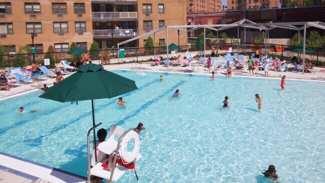 Foto del edificio - 97-22 57th Ave