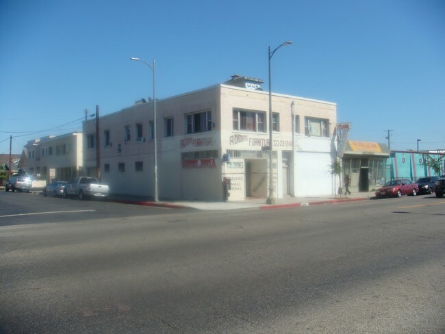 Building Photo - 4248 S Vermont Ave