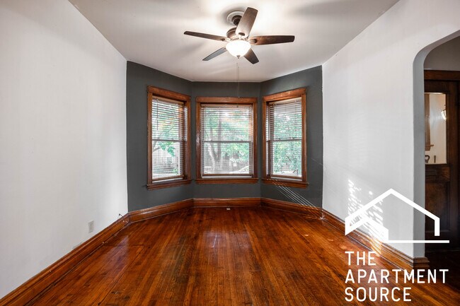 Foto del edificio - 3518 W Belden Ave