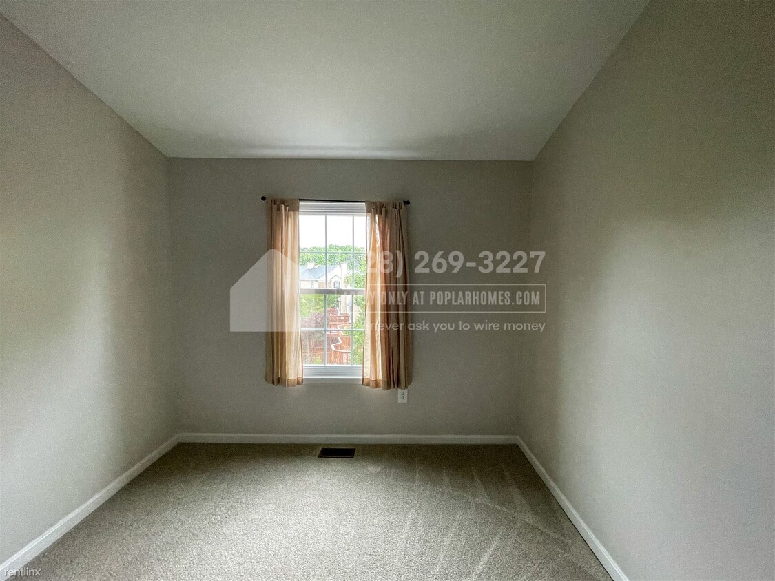 Primary Photo - 3 br, 2 bath Townhome - 15930 Edgeview Ter...