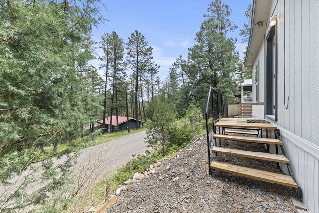 Building Photo - 109 Mountain Dr