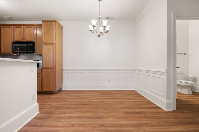 Foto del edificio - **RENT INCENTIVE!!** Freshly Updated 2BR/2BA Condo - Minutes to North Hills