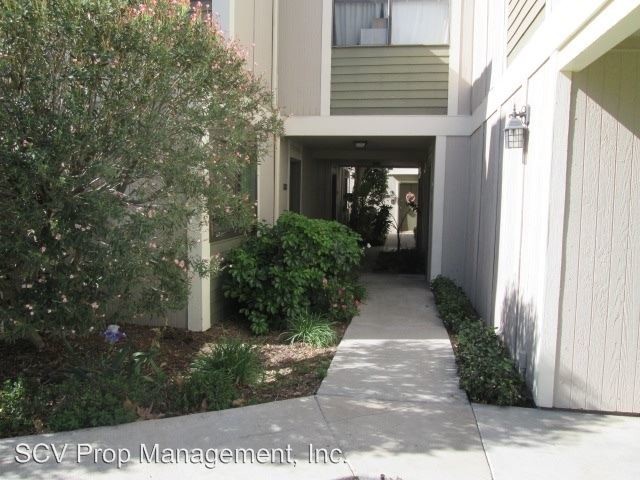 Building Photo - 27070 Hidaway Ave