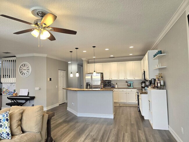 Foto del edificio - 8696 Woodgrove Harbor Ln