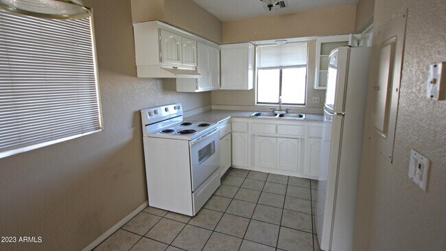 Building Photo - 4553 E Caballero Cir