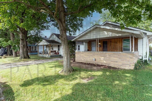 Building Photo - 1644 N Centennial St