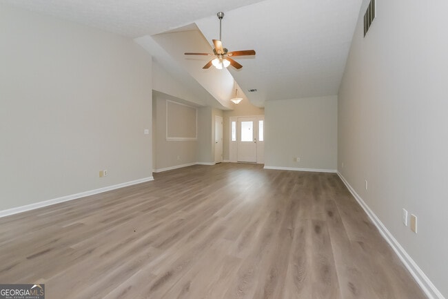 Foto del edificio - 473 Flint Ridge Ct