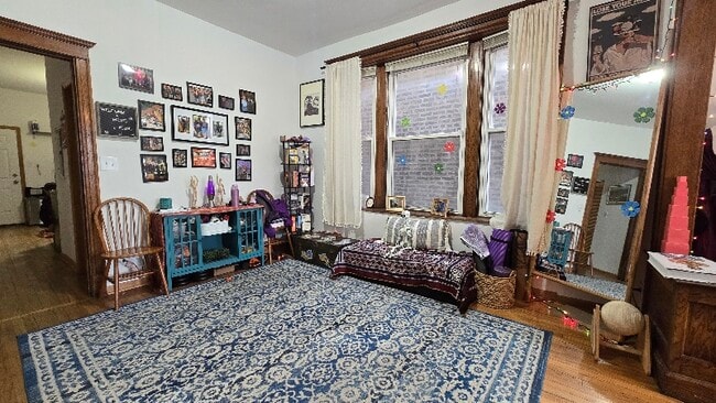 Foto del edificio - 1523 N Campbell Ave