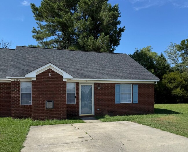 Building Photo - 3200 Parkway Ct