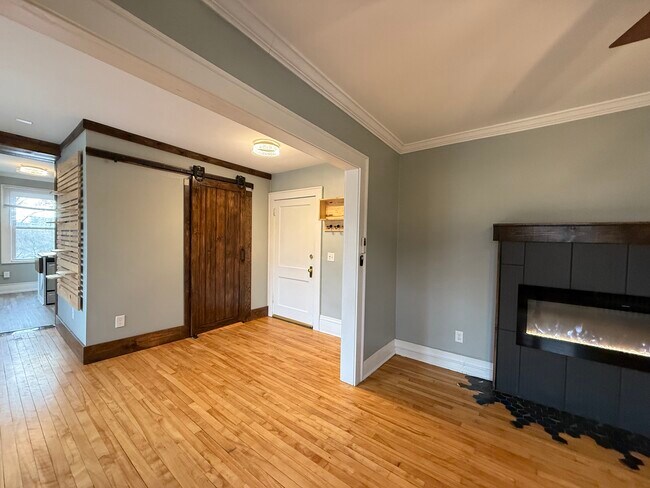 Building Photo - 780 Curfew St