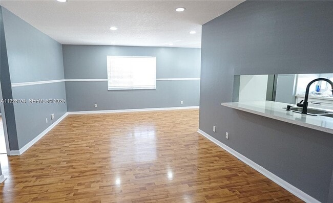 Building Photo - 465 SW 86th Ave