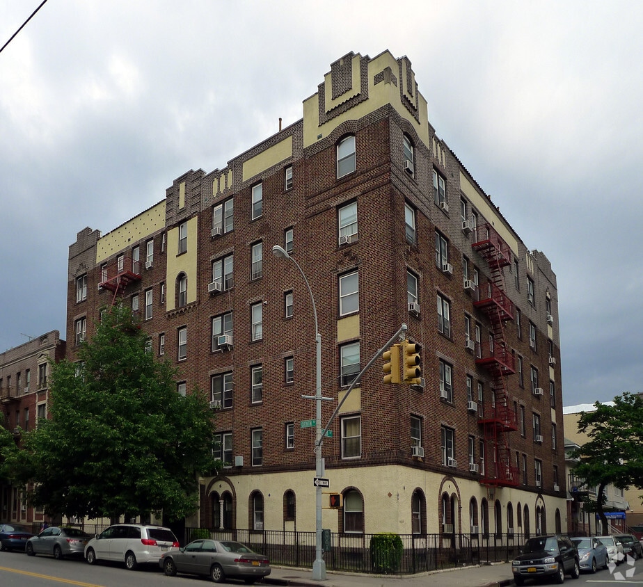 Building Photo - 1719 Quentin Rd