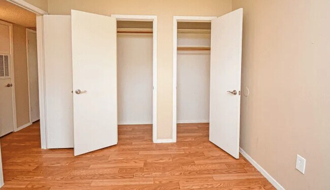 Foto del edificio - 1600 S Palestine St