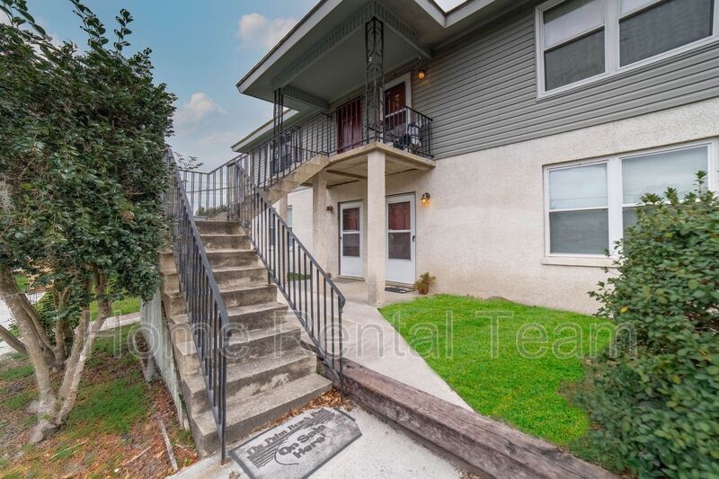 33 Dogwood Ave Unit Apartment 4, Richmond Hill, GA 31324 Condo for