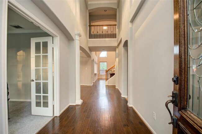 Foto del edificio - 6411 Hope Wood Mills Dr