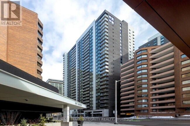 Building Photo - 340 Queen St