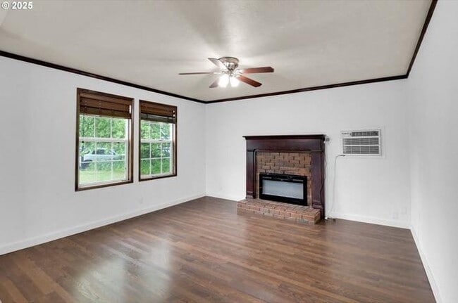 Building Photo - 4021 N Clarey St