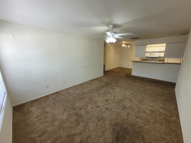Building Photo - 5914 Willow Ridge Dr