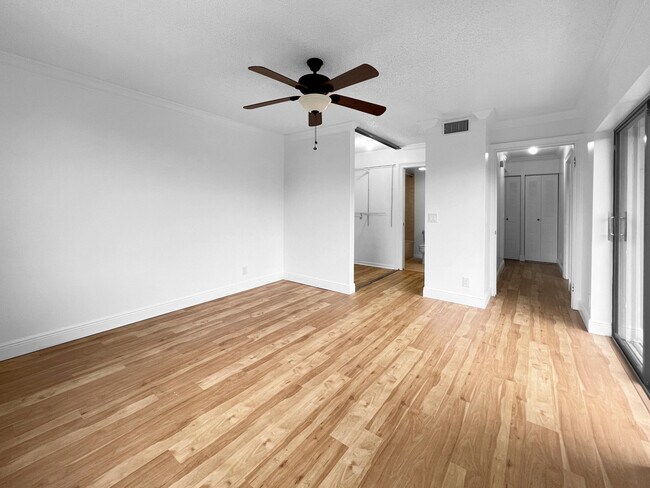 Foto del edificio - 8134 Thames Blvd