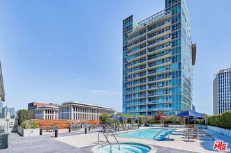 Building Photo - 3785 Wilshire Blvd