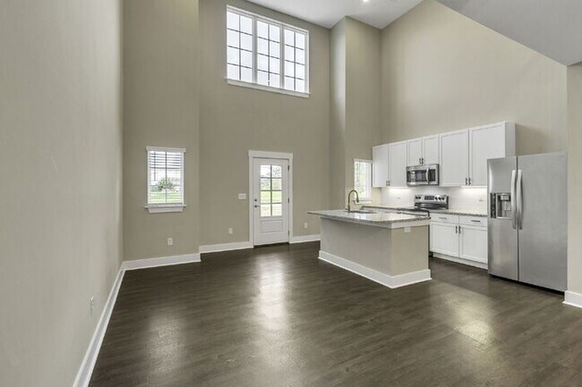 Foto del edificio - Modern 2-Bed, 2.5-Bath Townhouse Gem with Small Loft in Travelers Rest