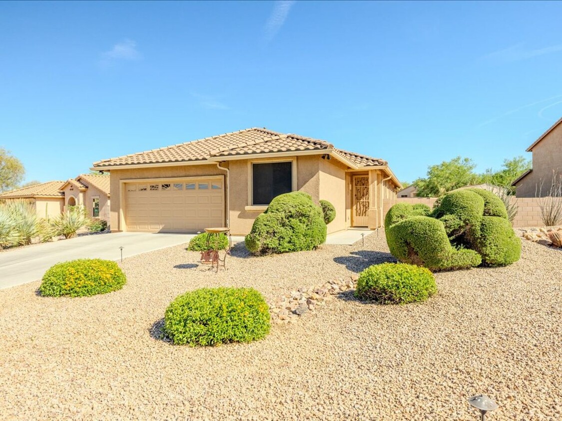 Primary Photo - 4 Bedroom 2 Bathroom ELECTRIC VEHICLE CHAR...