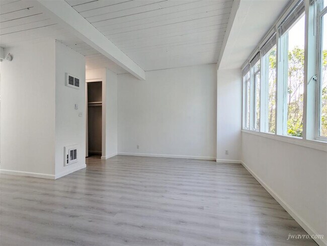 Building Photo - 1175 Ellis St