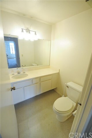 Building Photo - 2567 Plaza del Amo