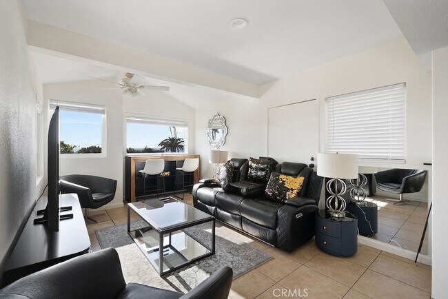 Foto del edificio - 640 N Coast Hwy