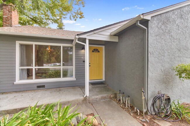 Foto del edificio - 47 Fallon Ln