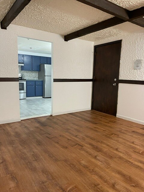 Foto principal - 53 Swanson Ct