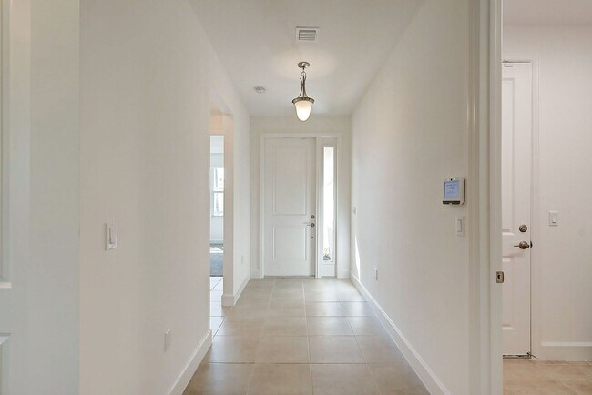 Foto del edificio - New 2 bedroom, 2 bath with office, The Osprey model in Valencia Grove at Riverland, 55+ Resort St...