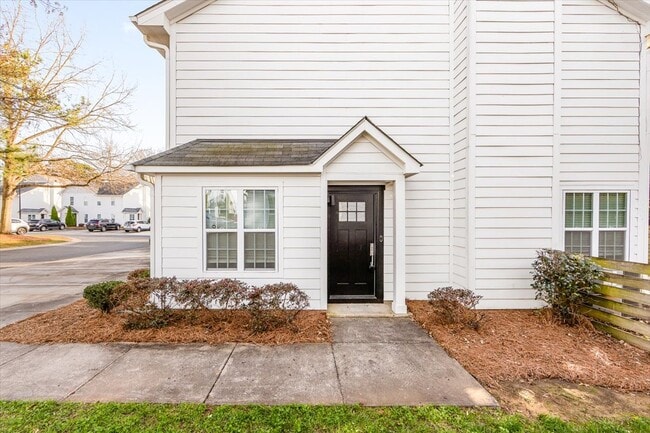 Building Photo - 1513 Briar Creek Rd