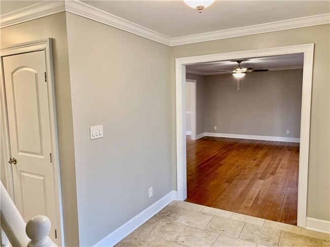 Building Photo - 641 Willow Ridge Dr NE